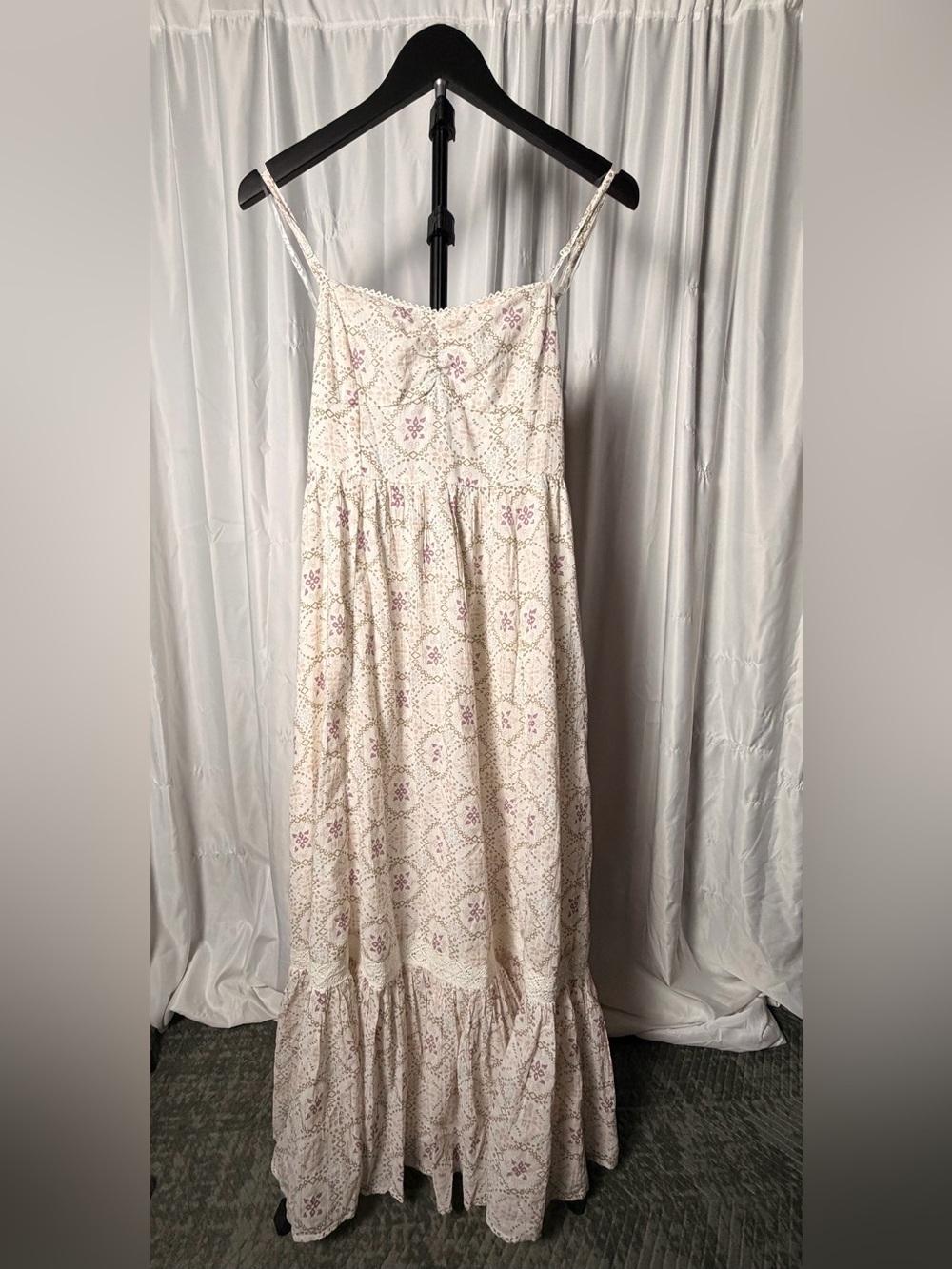 American Eagle Floral Boho Maxi Dress – Size Medium